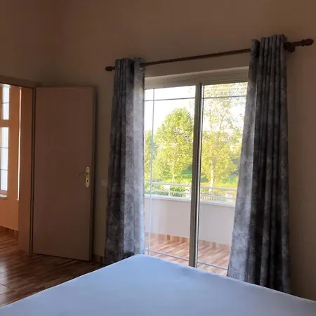 Villa Sunnyside Private Riverside Draç