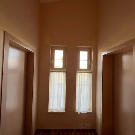 Sunnyside Villa *