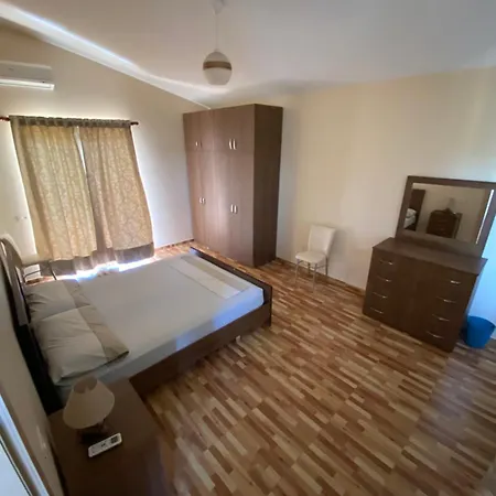 Sunnyside Villa *